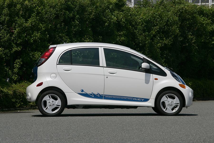  Mitsubishi i-MiEV 2012 года  (US) (фото 226 из 234)
